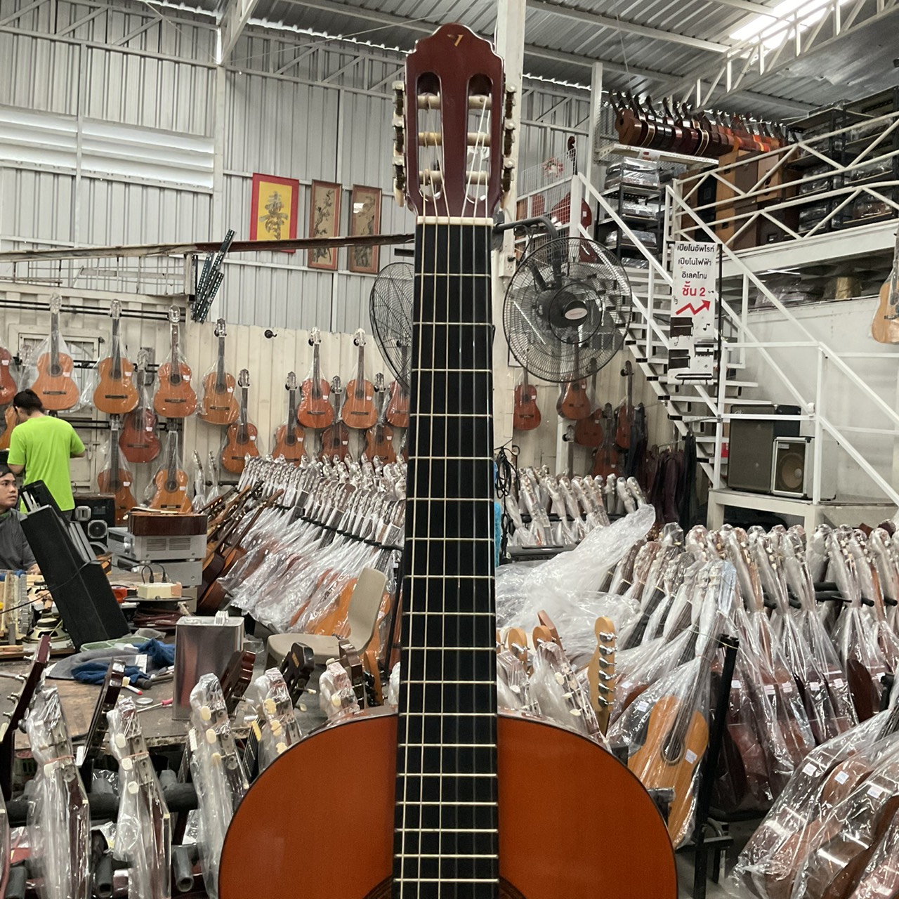 กีต้าร์คลาสสิค Valencia : CG-170