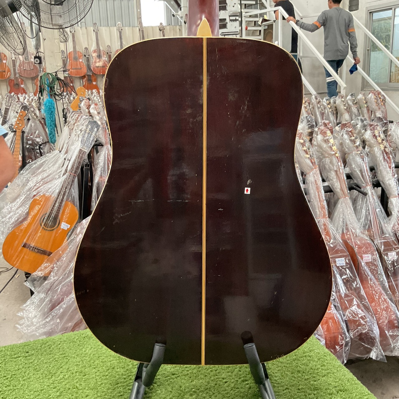 กีต้าร์โปร่ง Yamaki