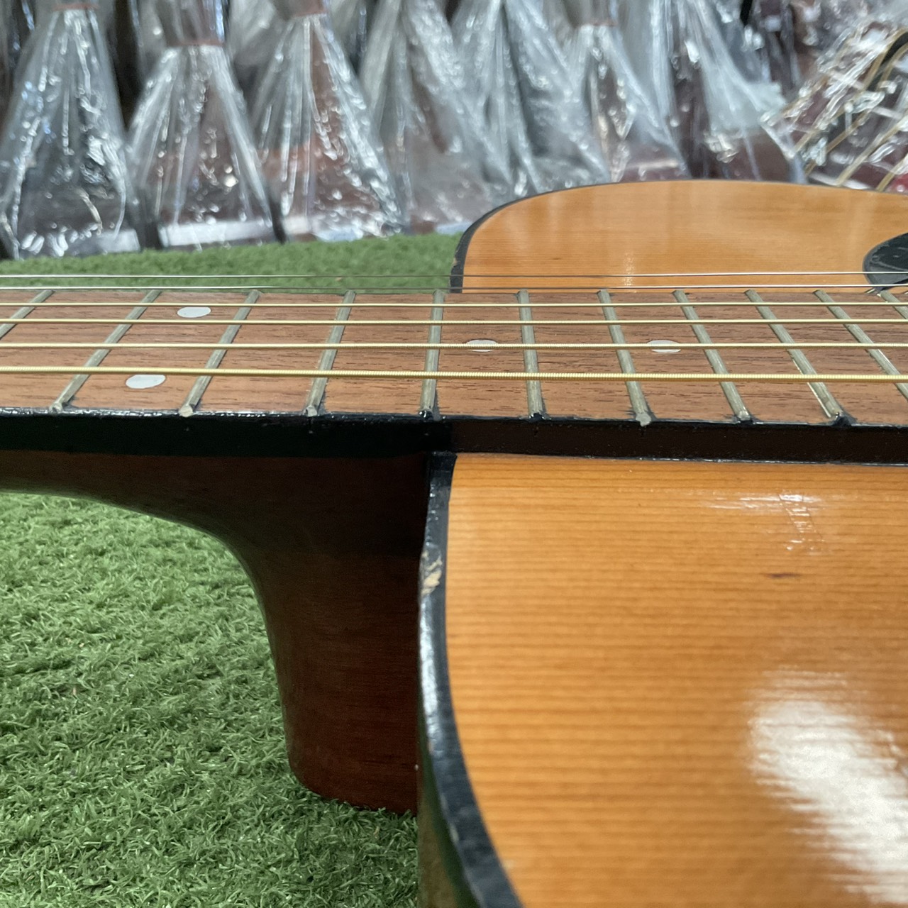 กีต้าร์โปร่ง Hotta : No.100