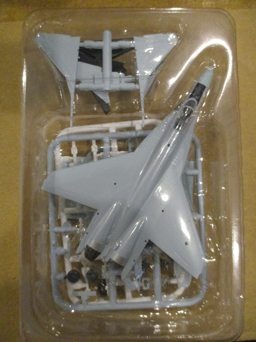 โมเดลเครื่องบินจำลองขนาด 1/144 ยี่ห้อเอฟทอย ชุดยูโรเจ็ทคอลเลคชั่น 2 ตัว 1-A: MiG-29S Fulcrum C Russian Air Force