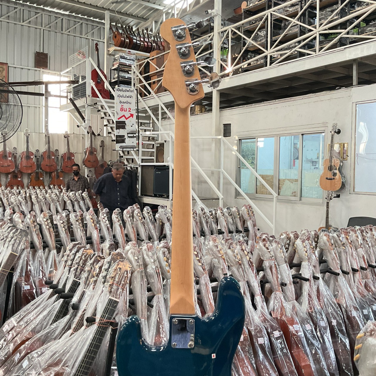 กีต้าร์เบส SELDER