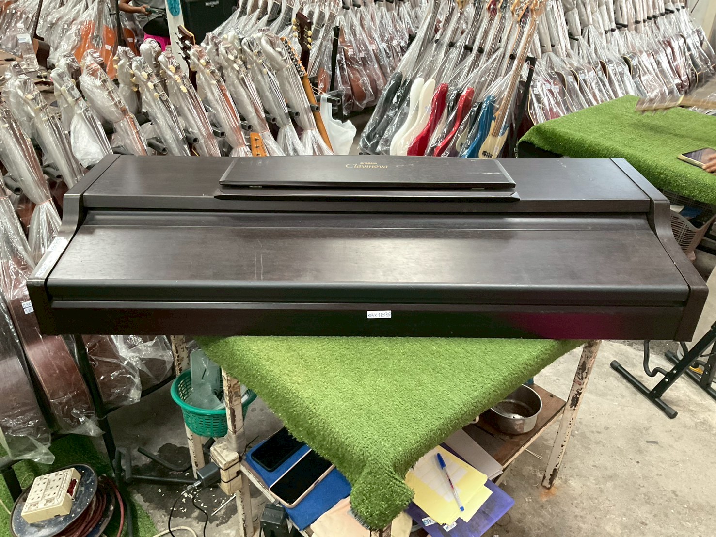 เปียโน YAMAHA : CLP-840 สินค้าไม่พร้อมใช้งาน (ต้องซ่อม)