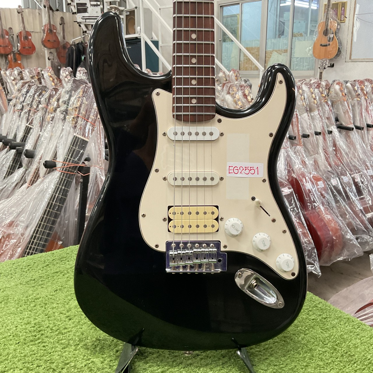 กีต้าร์ไฟฟ้า BUSKER'S