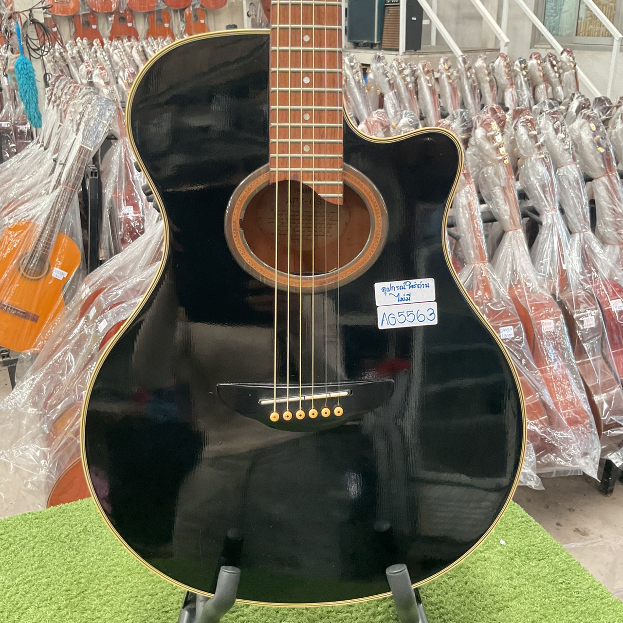 กีต้าร์โปร่งไฟฟ้า YAMAHA : APX-6S