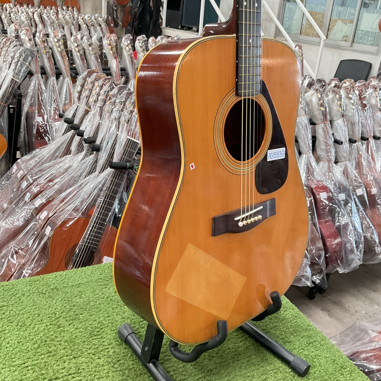 กีต้าร์โปร่ง YAMAHA : FG-151