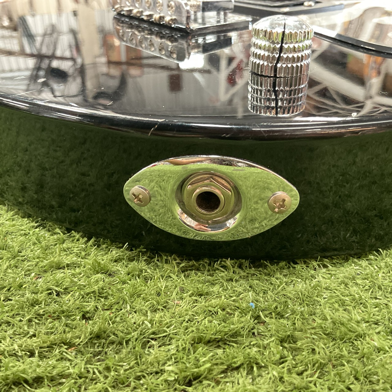 กีต้าร์ไฟฟ้า FIRST ACT : ME1980