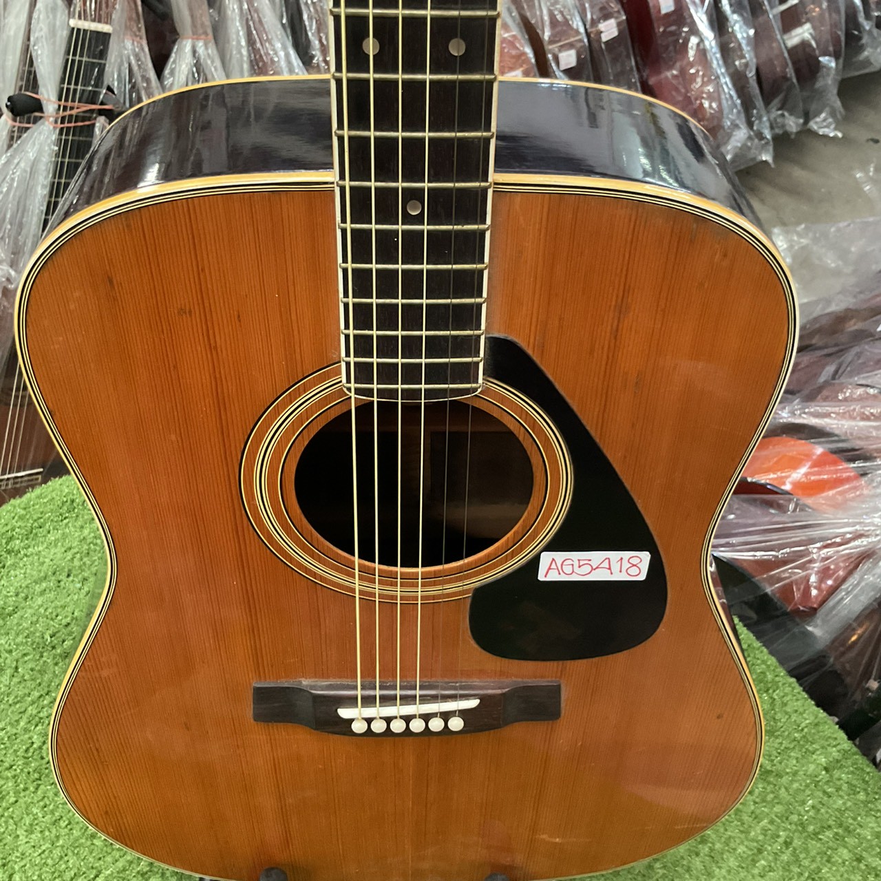 กีต้าร์โปร่ง YAMAHA : FG-201