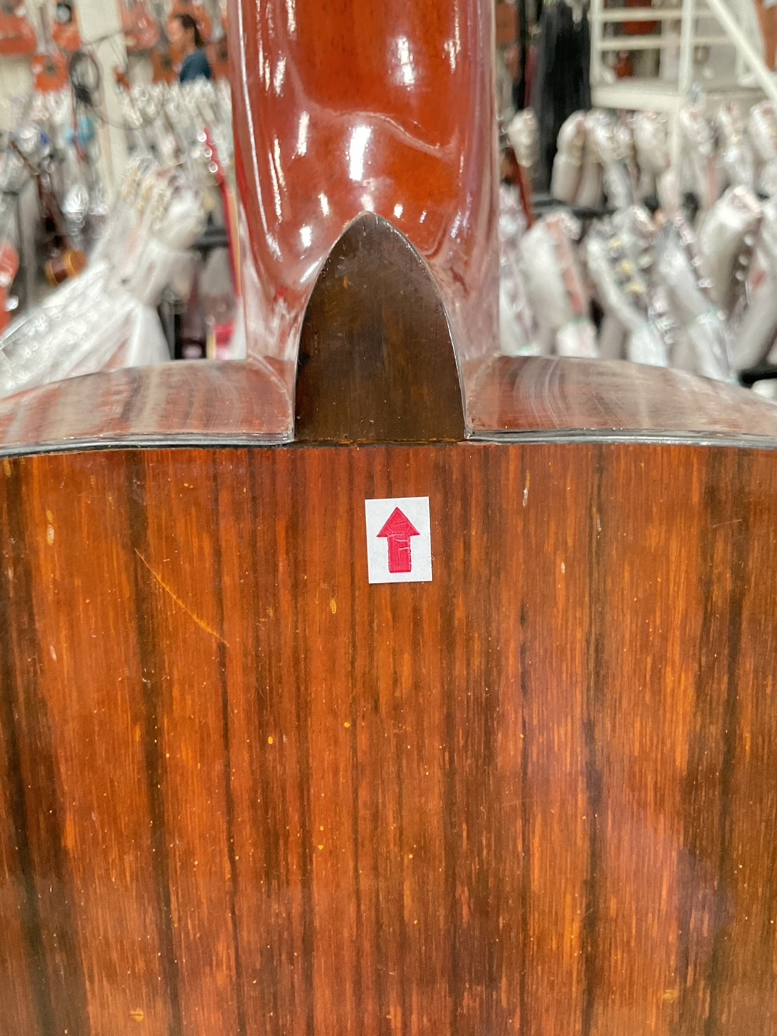 กีต้าร์คลาสสิค CLARK : No.109