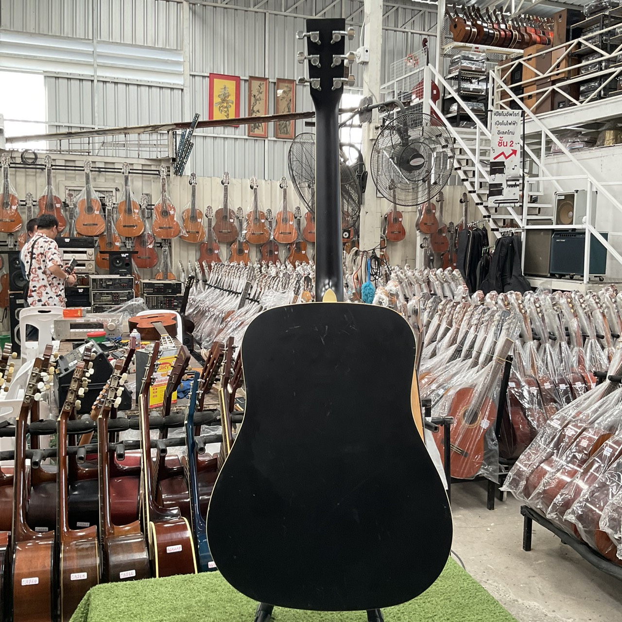 กีต้าร์โปร่ง HONEY BEE : W-15M BK