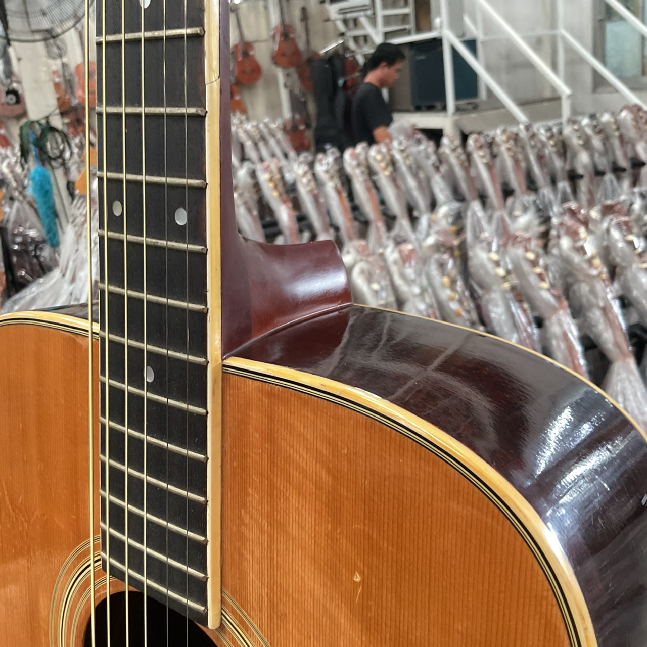 กีต้าร์โปร่ง Yamaki