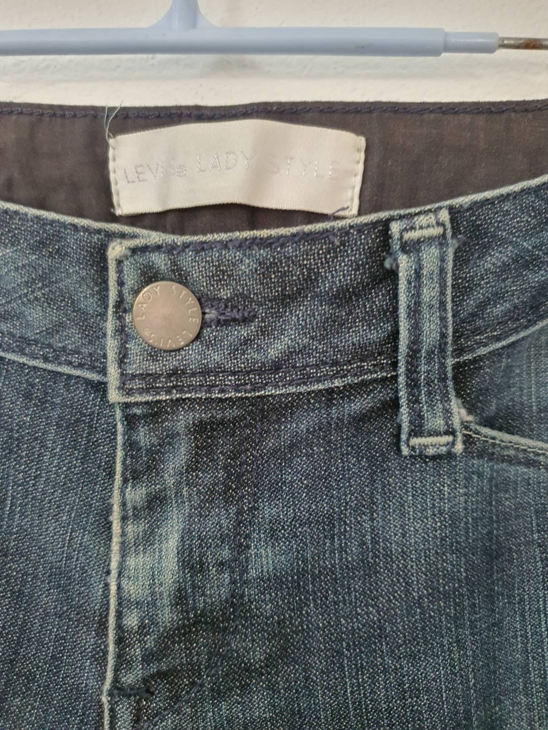 FF06259 กางเกงยีนส์มือสอง ฟอกนิ่ม แบรนด์ LEVI'S LADY อก 28 น้ิว