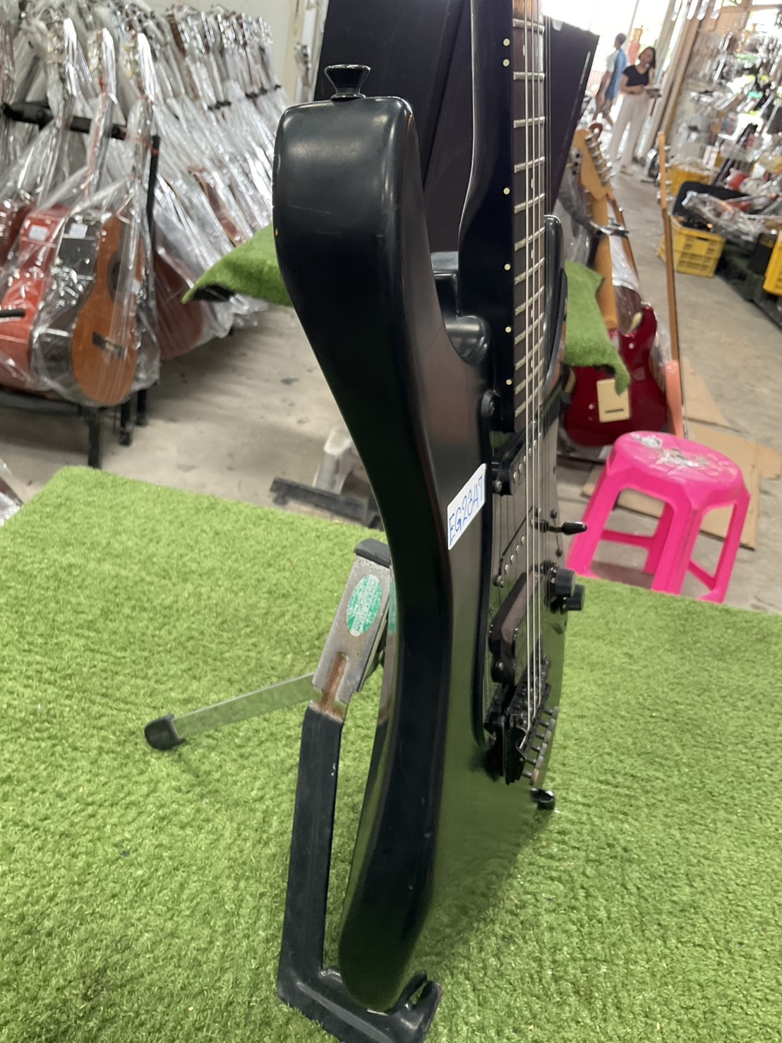 กีต้าร์ไฟฟ้า FERNANDES