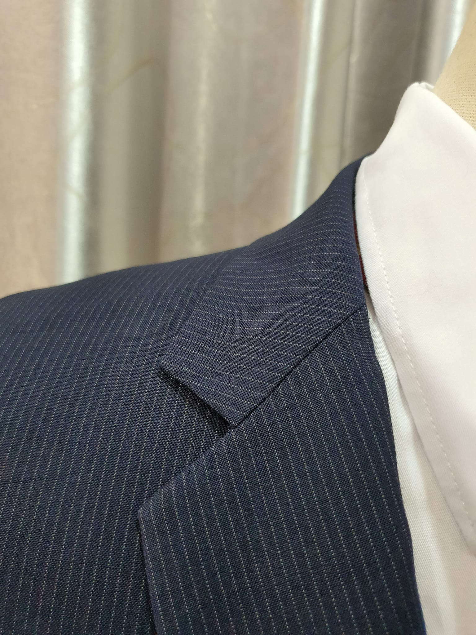 ขายแล้วSuit0018 เสื้อสูท มือสอง สีกรมท่าลาย unpressure อก 36 นิ้ว