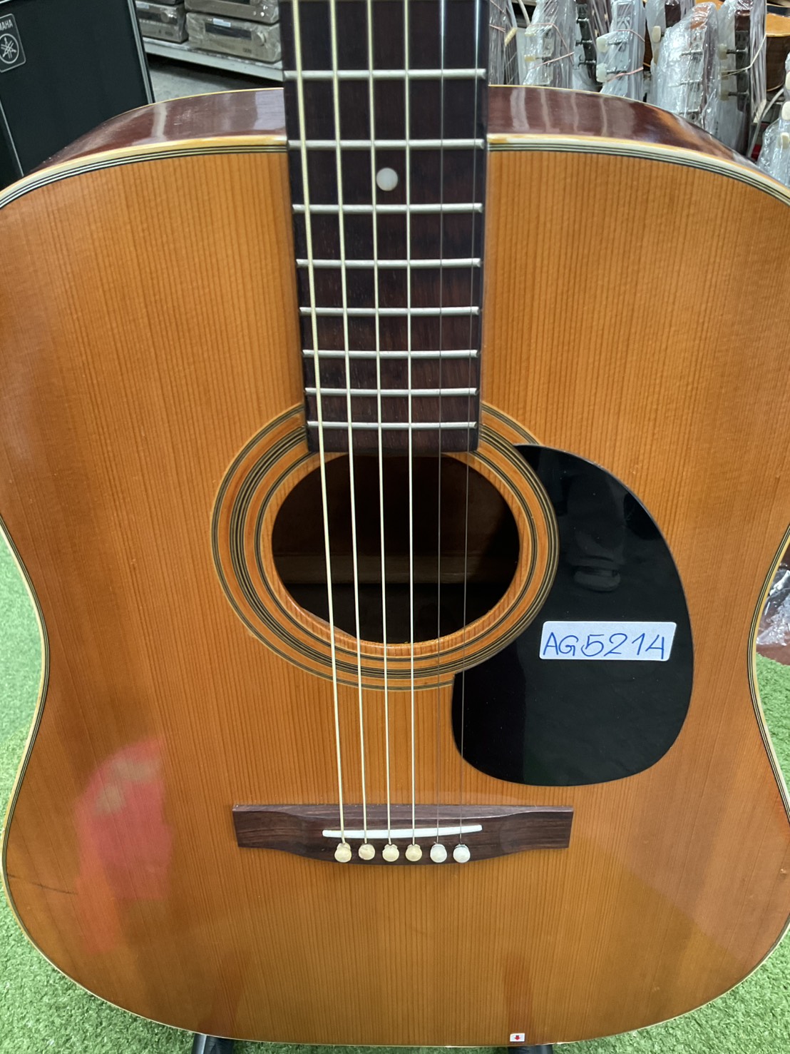 กีต้าร์โปร่ง Phenix : W130