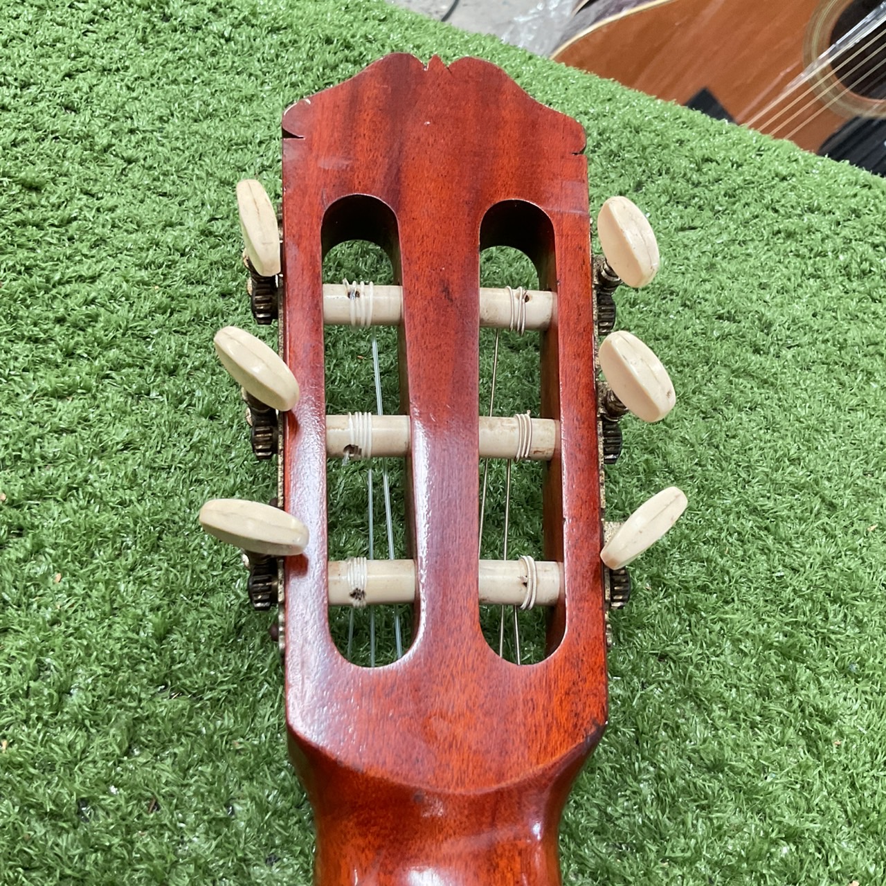 กีต้าร์คลาสสิค Grand Raforet : No.100