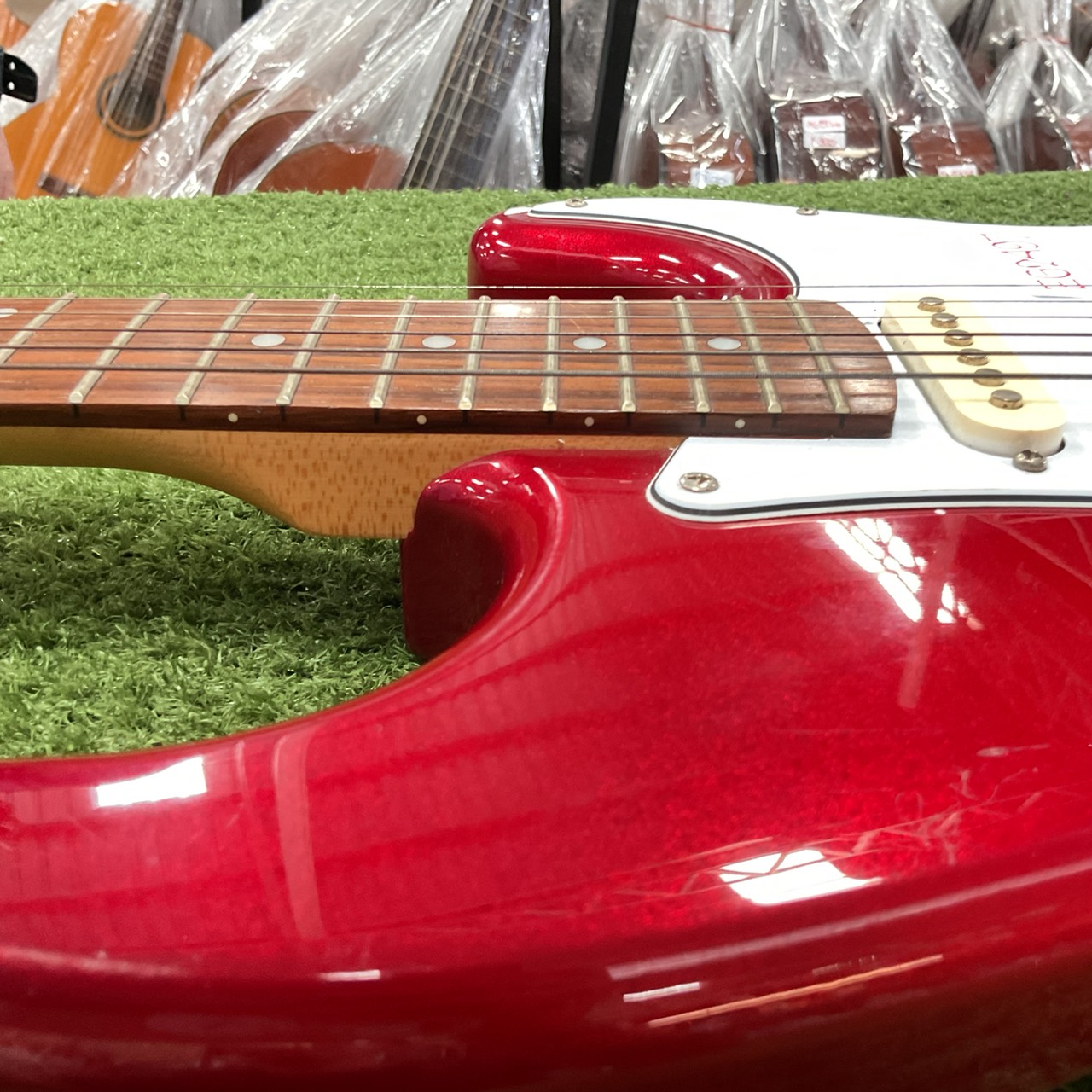 กีต้าร์ไฟฟ้า PhotoGenic