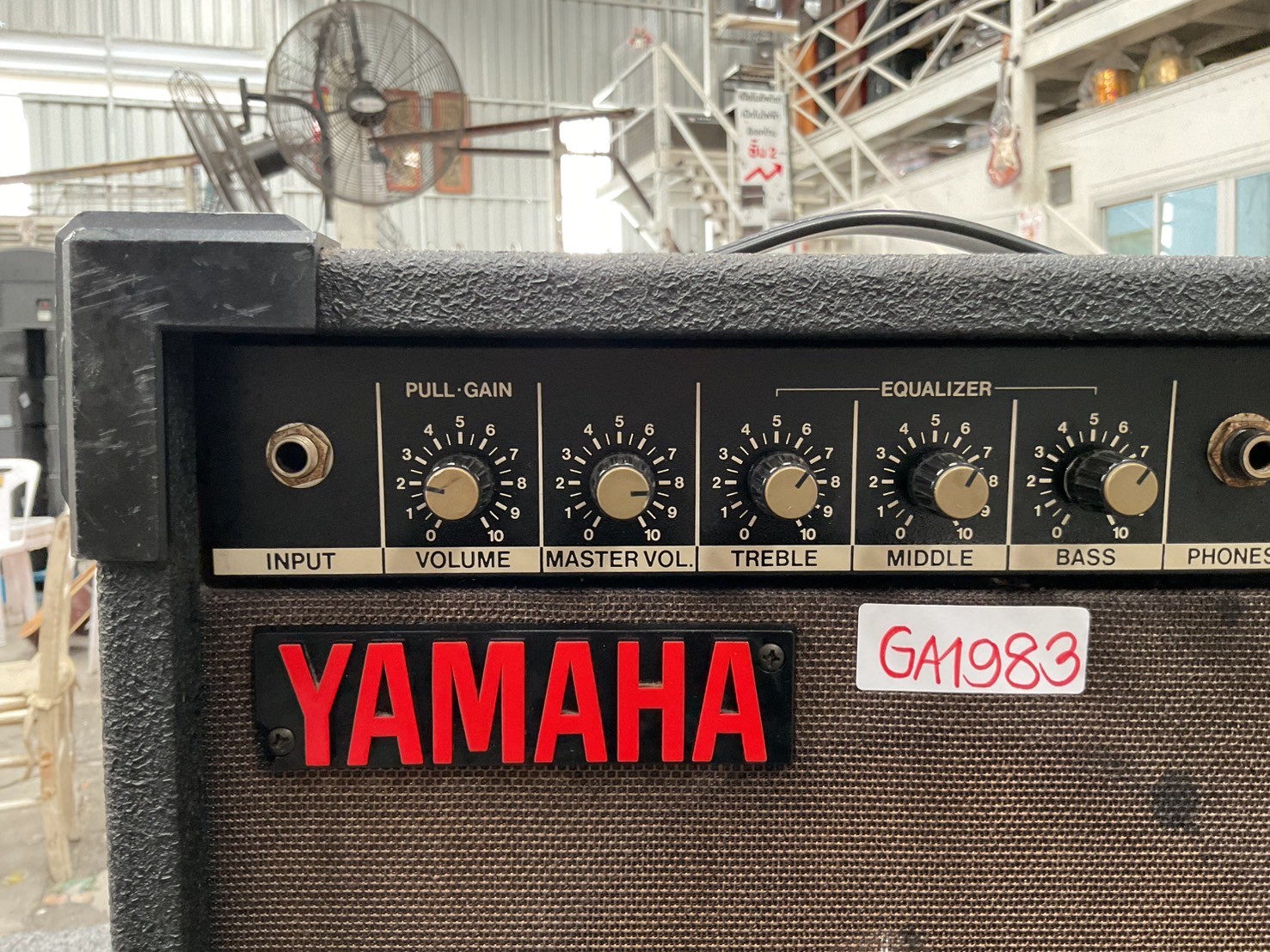 แอมป์กีต้าร์ YAMAHA : VX10