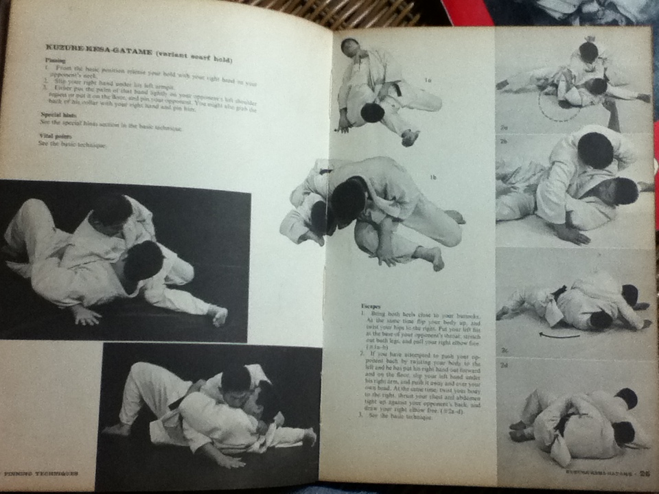 Judo in Action grappling techniques and throwing techniques รวม 2 เล่ม/ Kazuzo Kudo