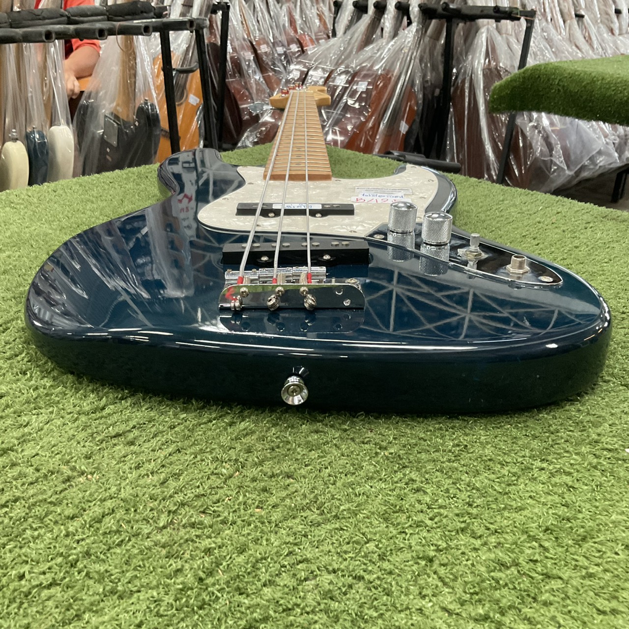 กีต้าร์เบส PhotoGenic สินค้าไม่พร้อมใช้งาน (ต้องซ่อม)