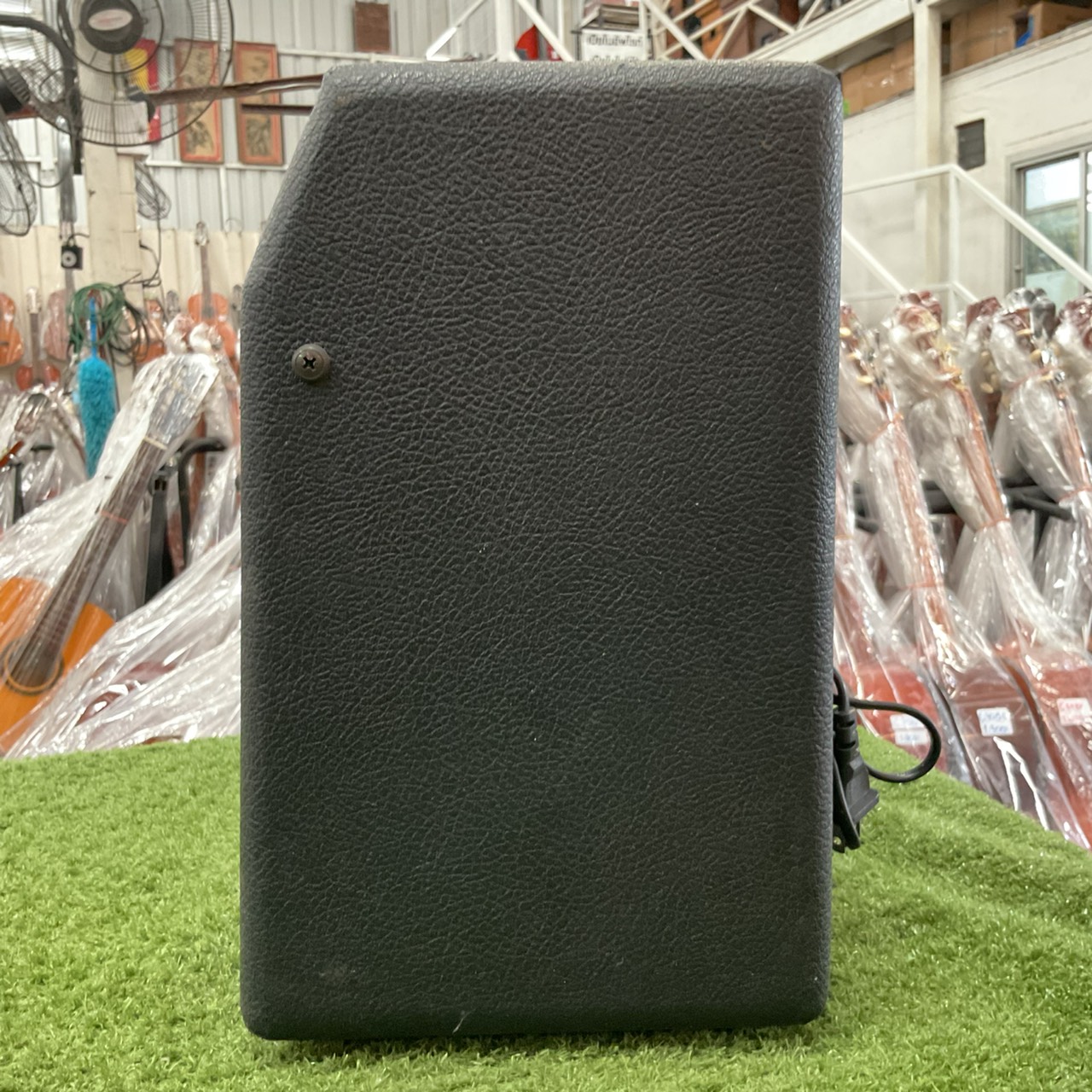 แอมป์กีต้าร์ Fender : SIDEKICK 10