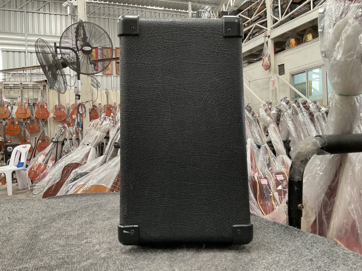 แอมป์กีต้าร์ CHARVEL : CH-200B