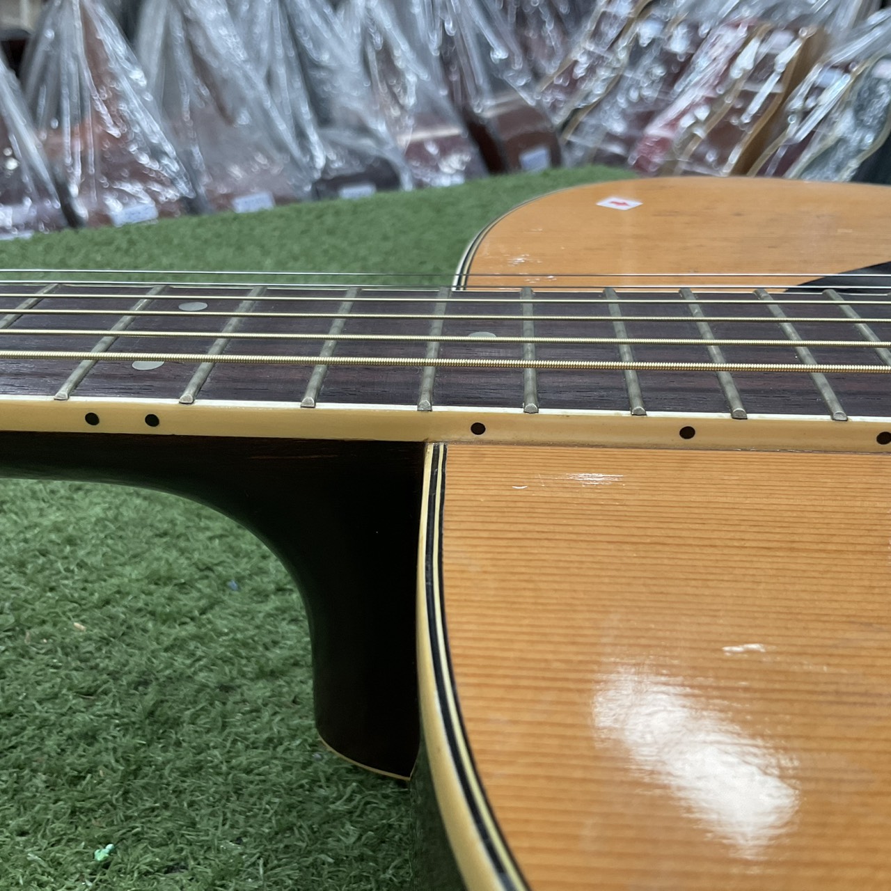 กีต้าร์โปร่ง YAMAHA : FG-202