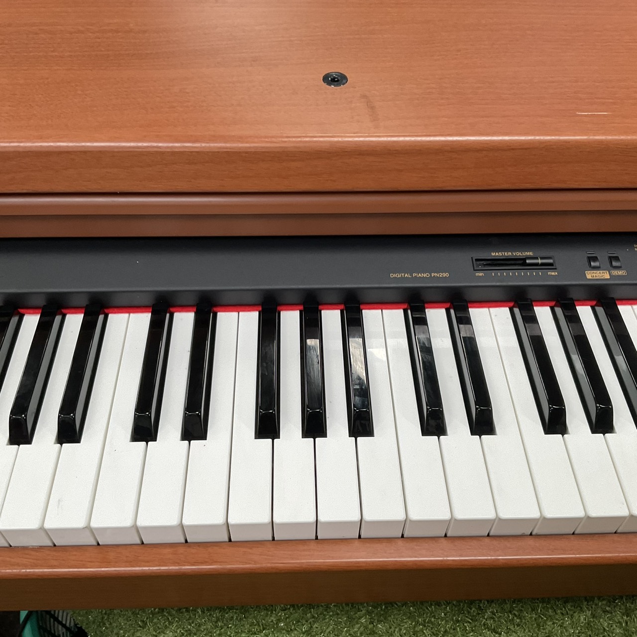 เปียโน KAWAI : PN290C