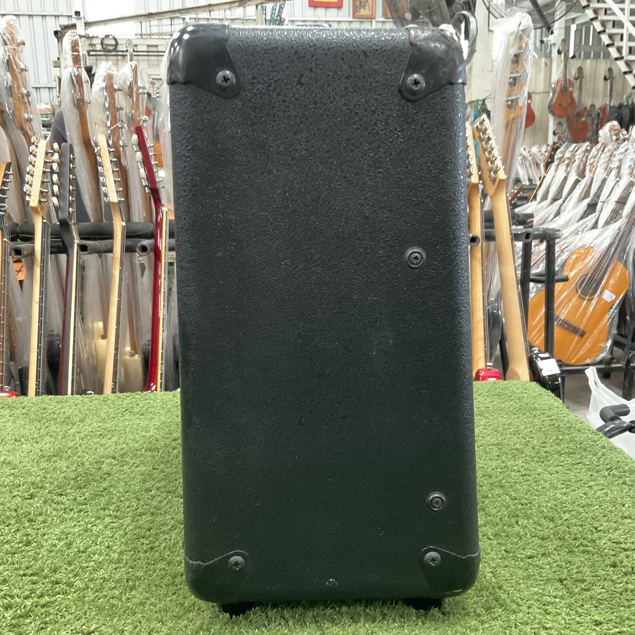 แอมป์กีต้าร์ YAMAHA : HY-10G III