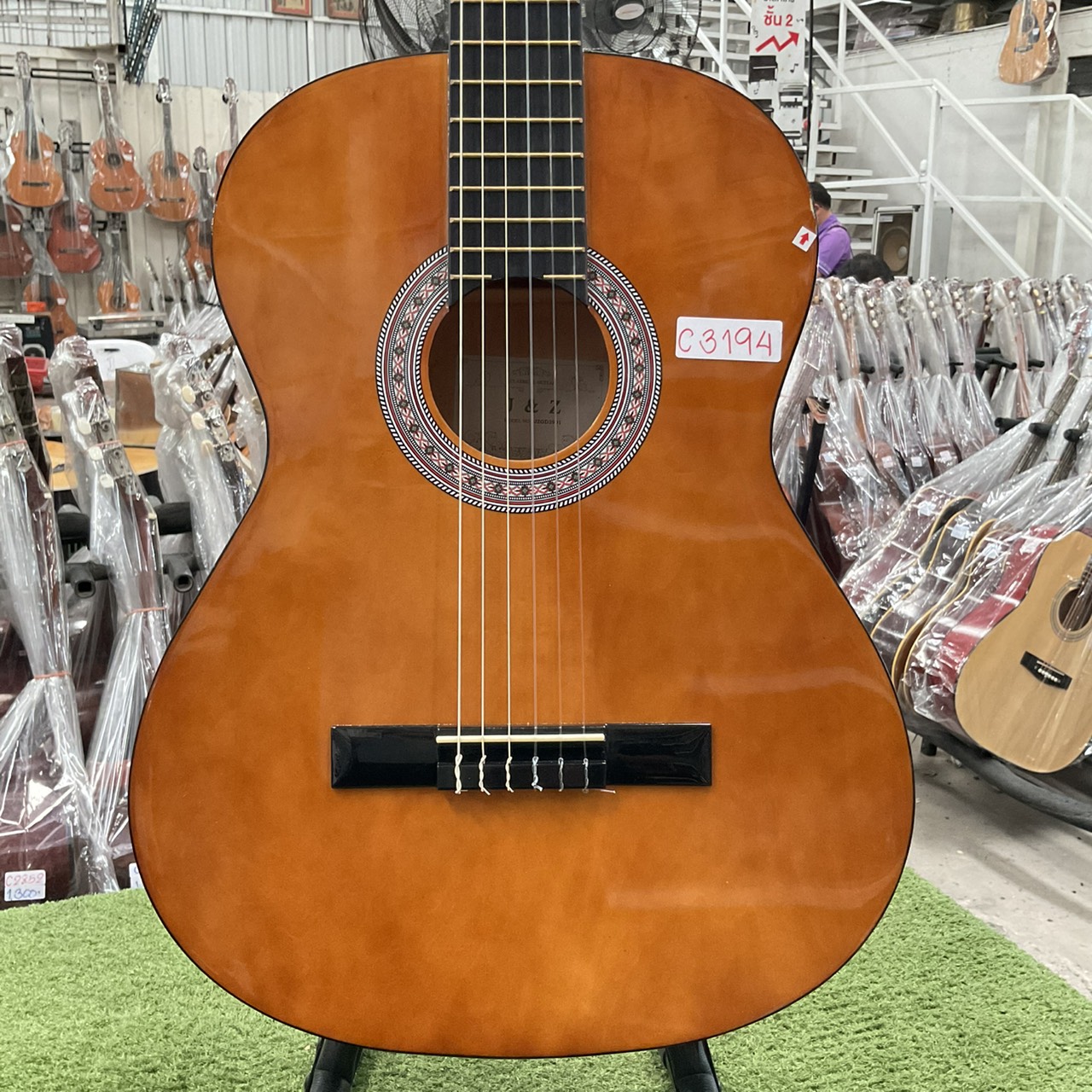 กีต้าร์คลาสสิค J & Z : JZGD3901