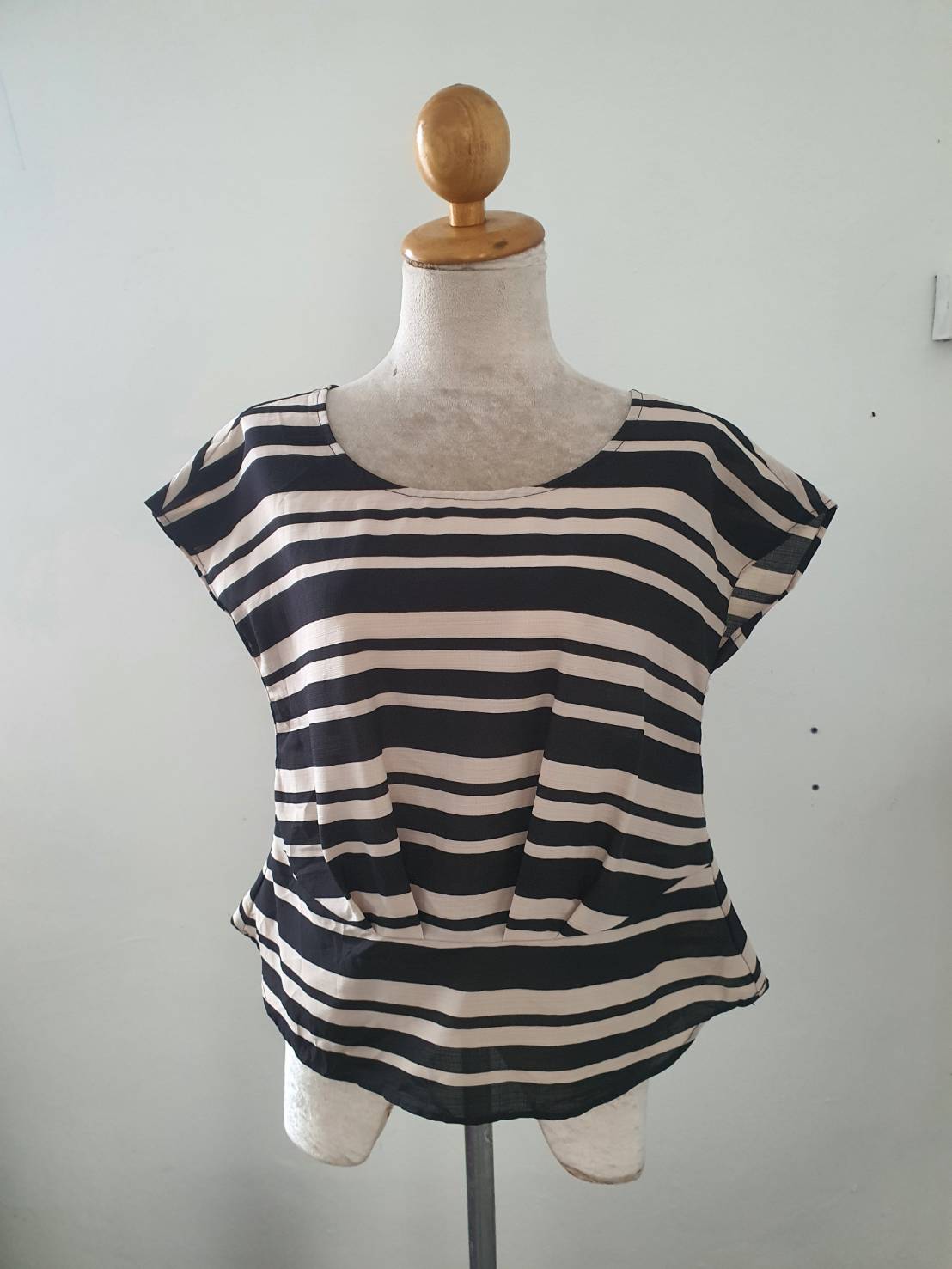 FF05750 เสื้อแฟชั่น ชีฟอง มือสอง สีดำลายน้ำตาล อก 36 นิ้ว