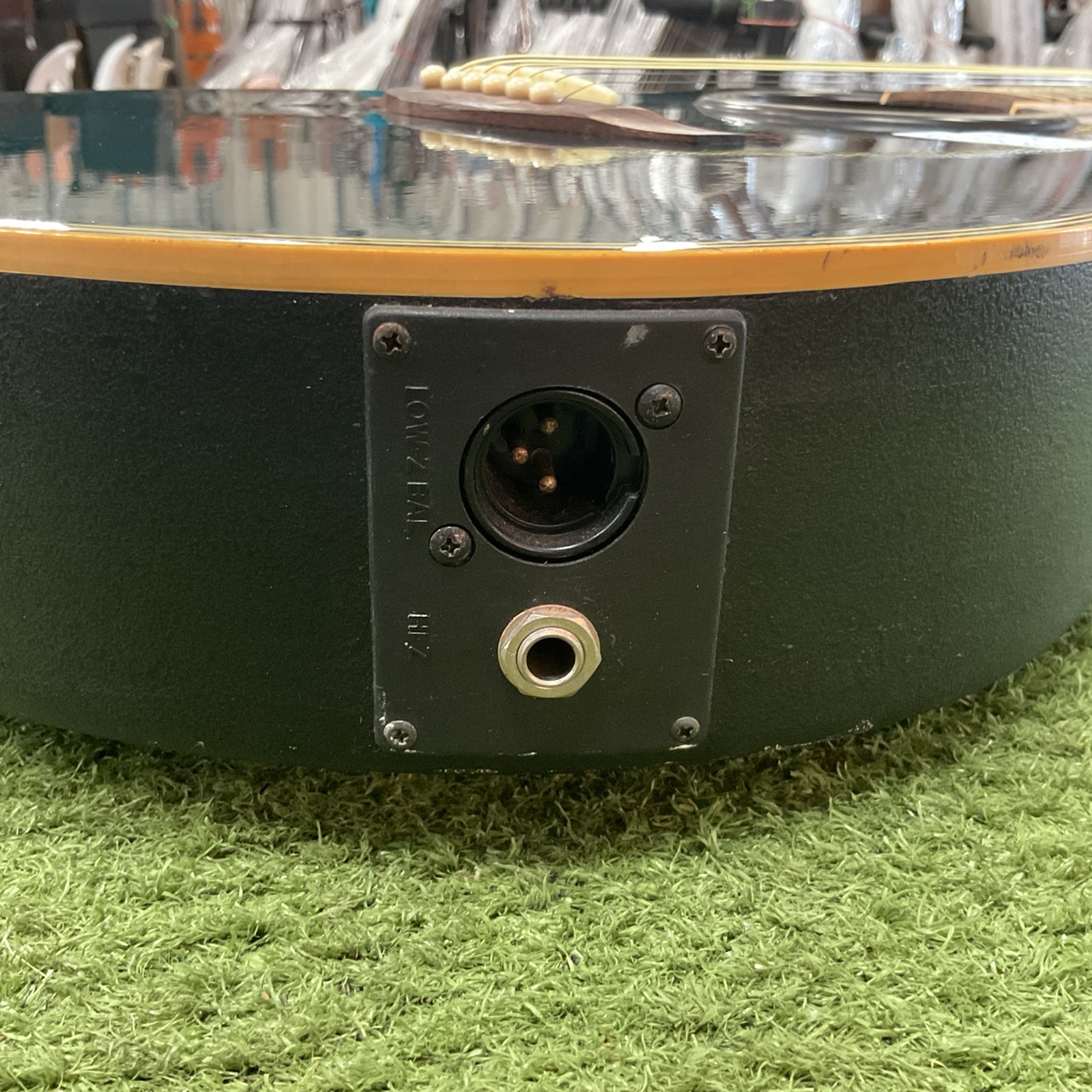 กีต้าร์โปร่งไฟฟ้า Mavis : MX-320