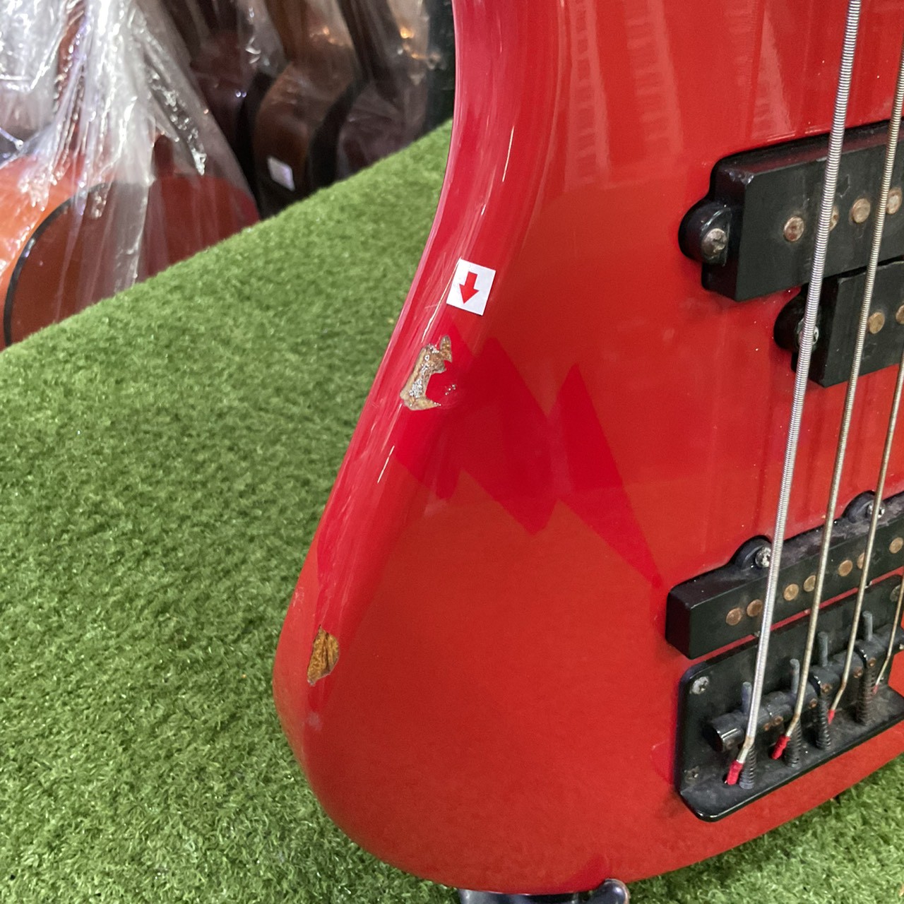 กีต้าร์เบส Aria Pro II : VANGUARD