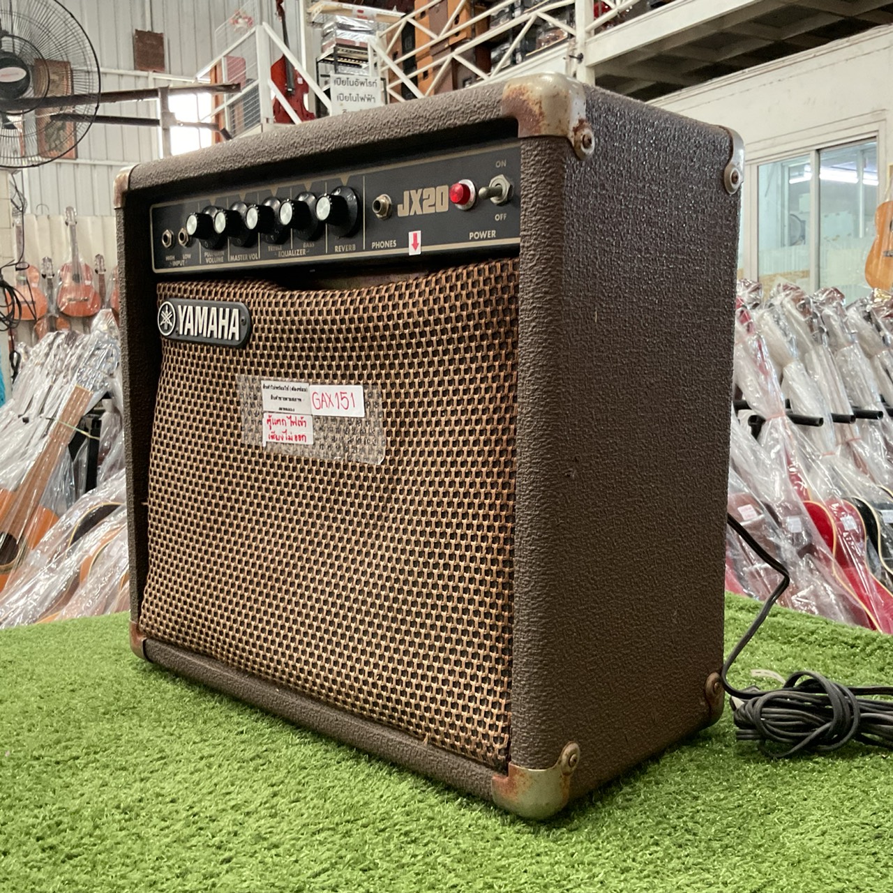 แอมป์กีต้าร์ YAMAHA : JX20 สินค้าไม่พร้อมใช้งาน (ต้องซ่อม)