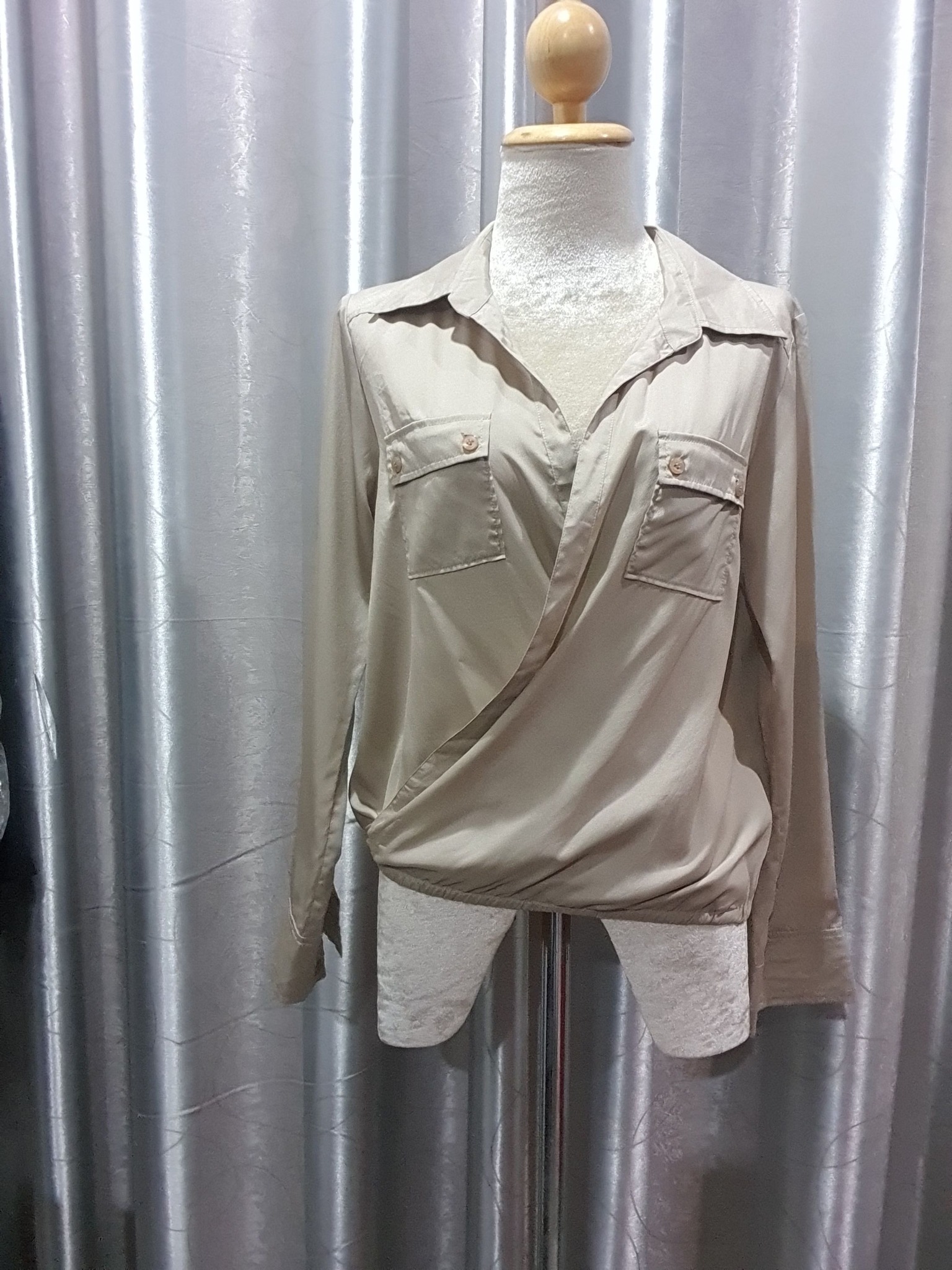 FF01883 เสื้อแฟชั่น มือสอง สีน้ำตาล BOSCH อก free-38 นิ้ว