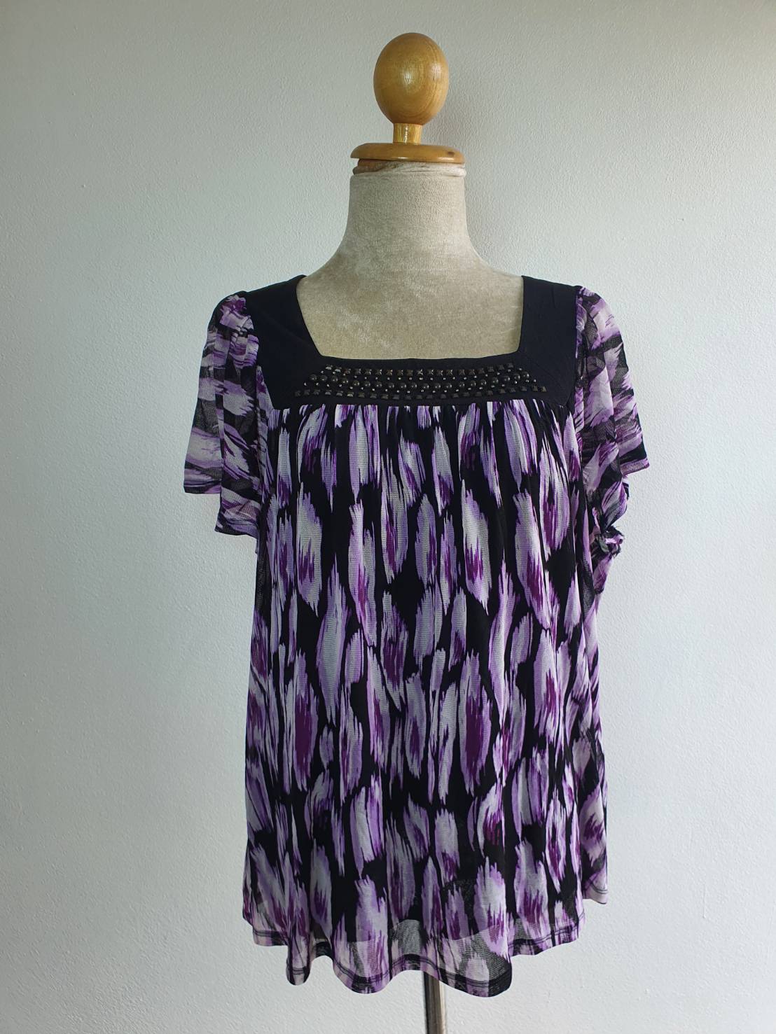 FF03967 เสื้อผ้ามือสอง สีม่วงลาย แบรนด์ APT.9 อก free-46 นิ้ว