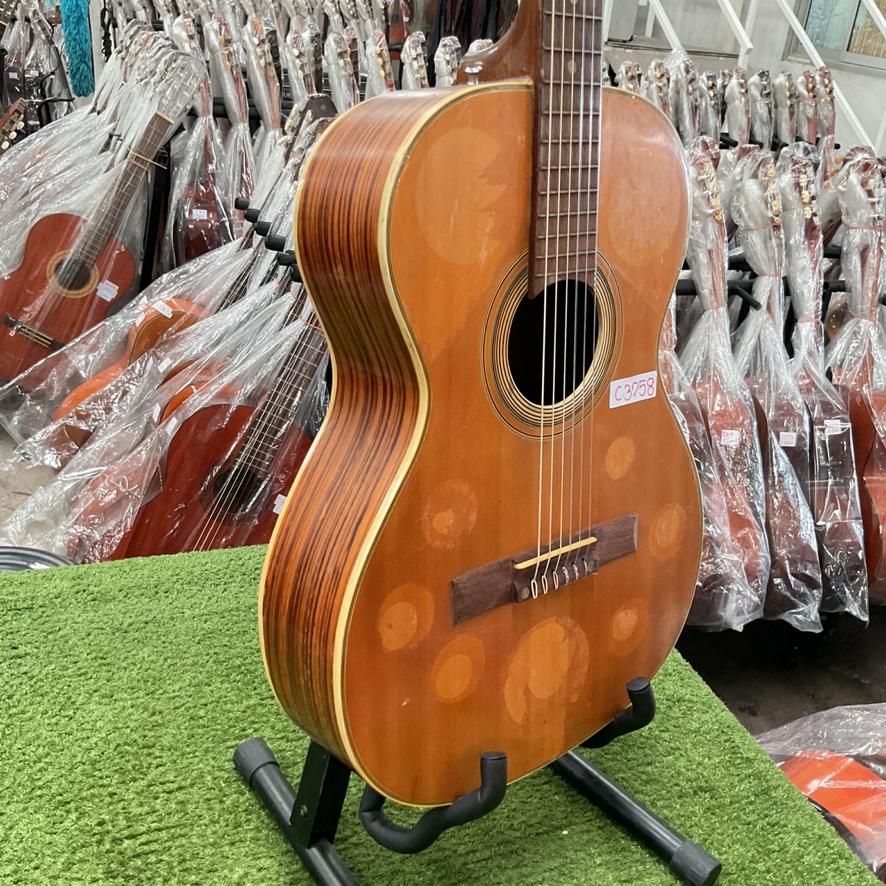 กีต้าร์คลาสสิค Kawai : M-40