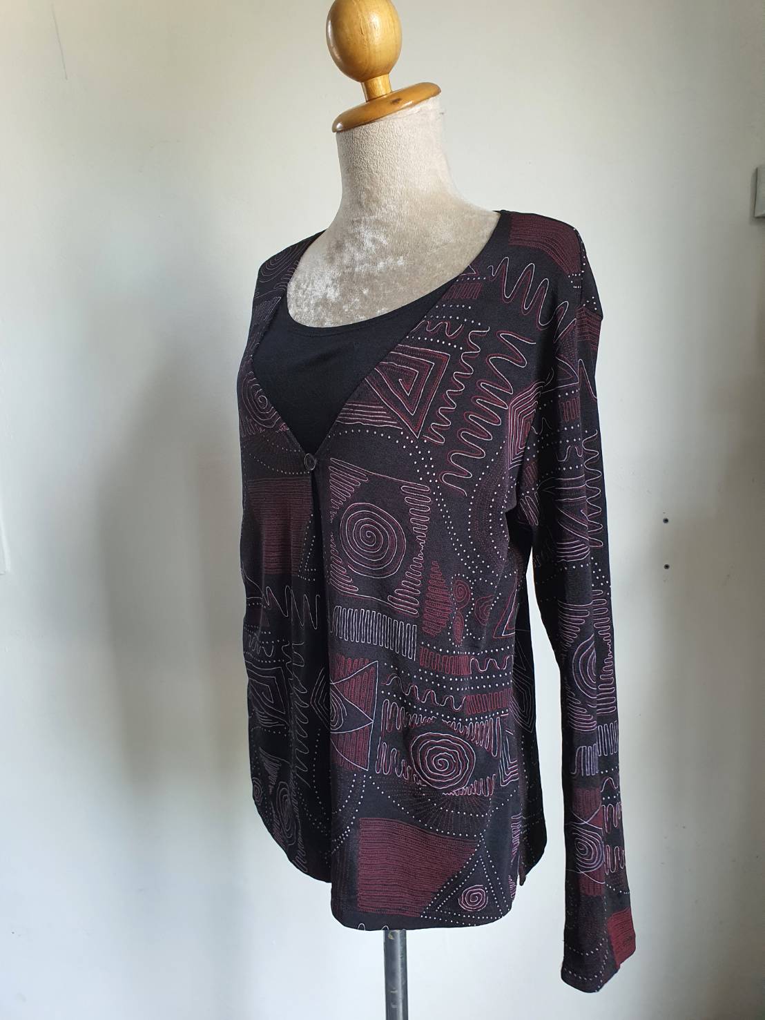 FF05539 เสื้อผ้ามือสอง สีดำลาย impressions