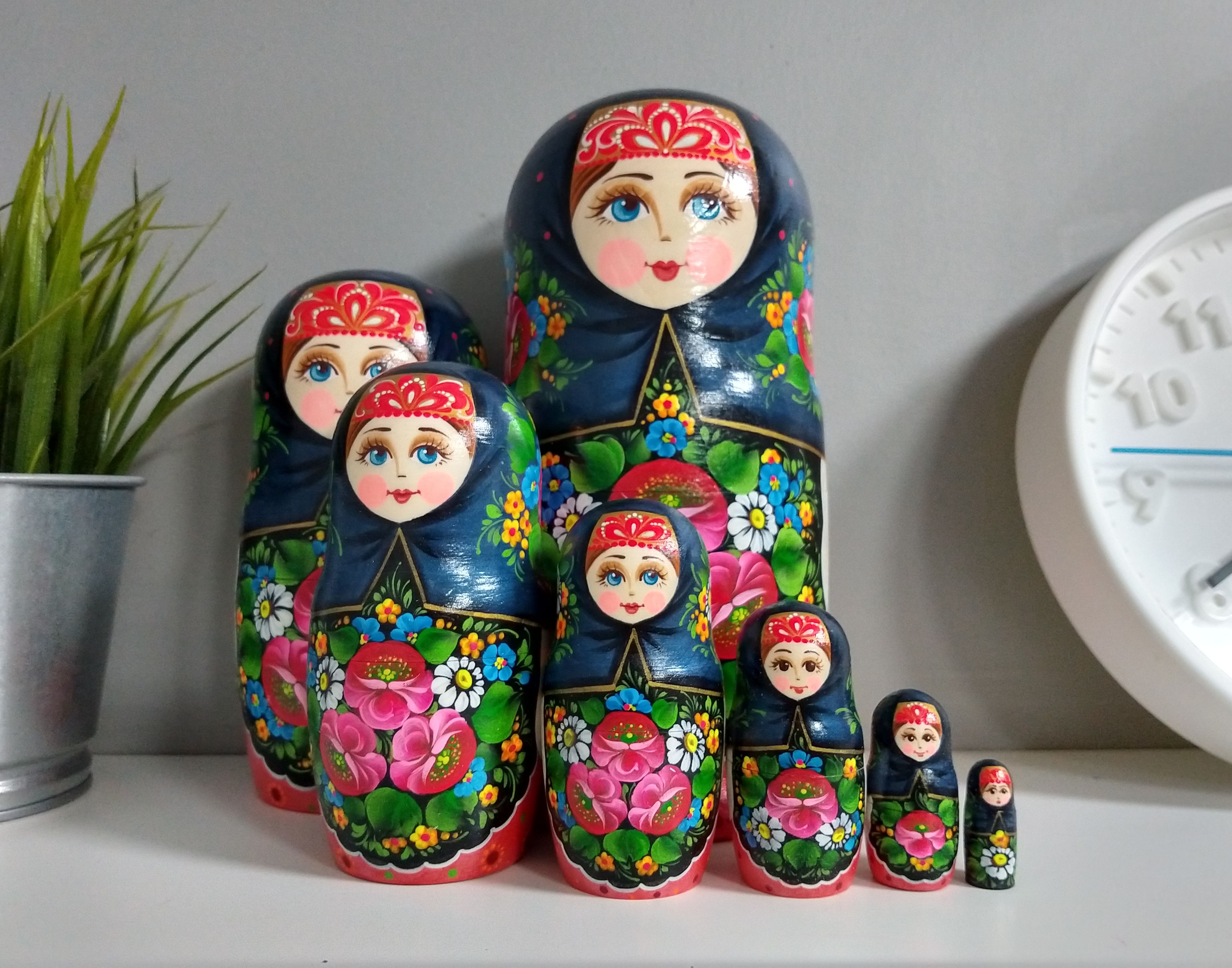 ตุ๊กตาแม่ลูกดกรัสเซีย (Matryoshka) - Premium Dolls "From Russia With Love 7 Dolls Colorful "