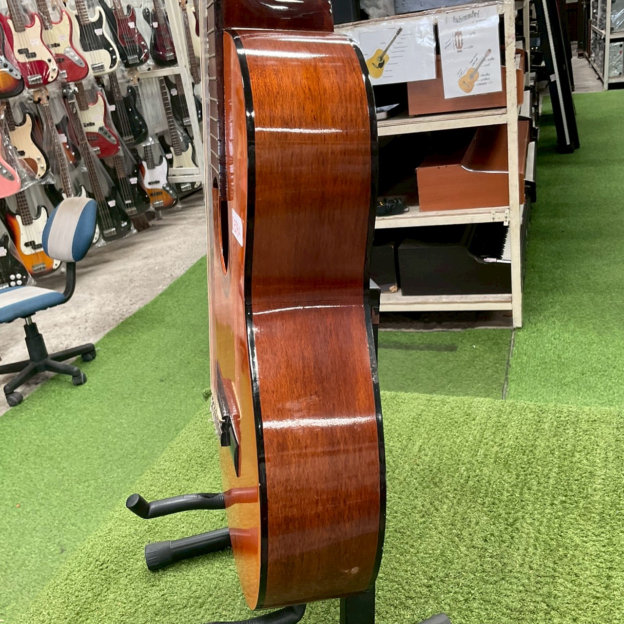 กีต้าร์คลาสสิค MONTANO : A-3