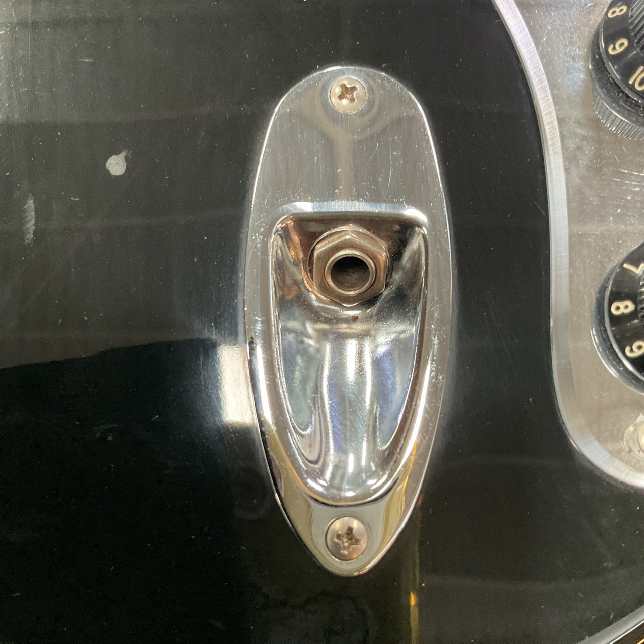 กีต้าร์ไฟฟ้า Mavis