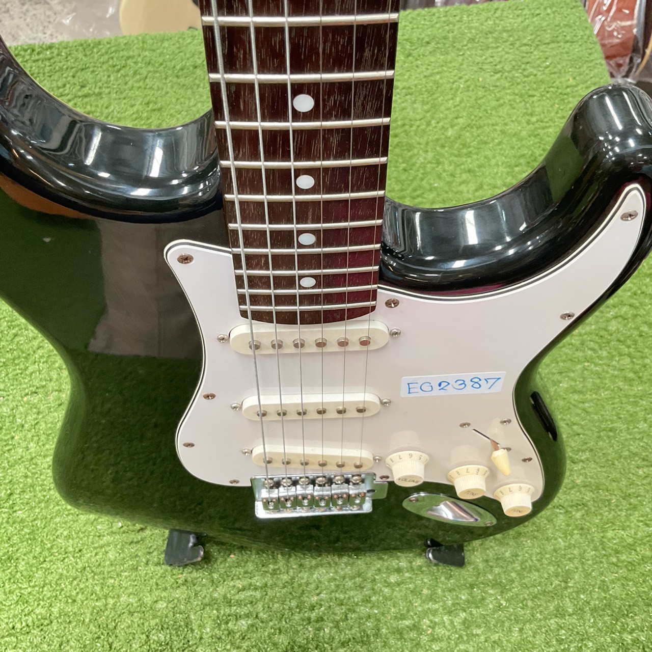 กีต้าร์ไฟฟ้า PHOTO GENIC