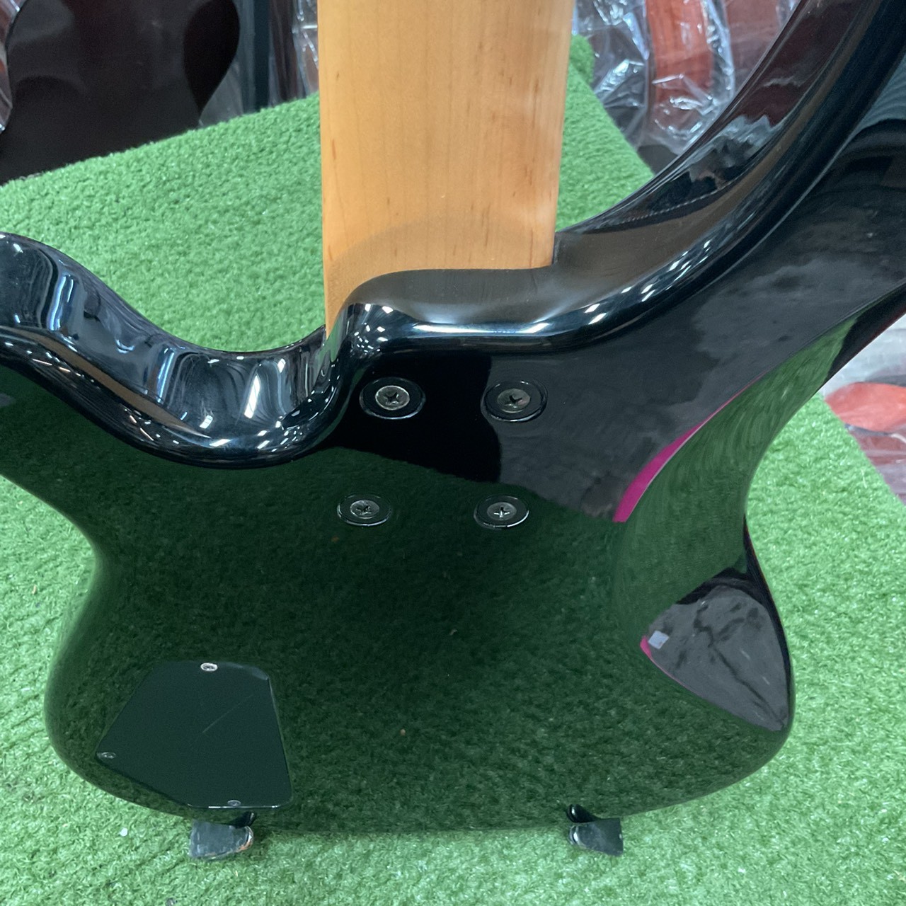 กีต้าร์เบส FERNANDES