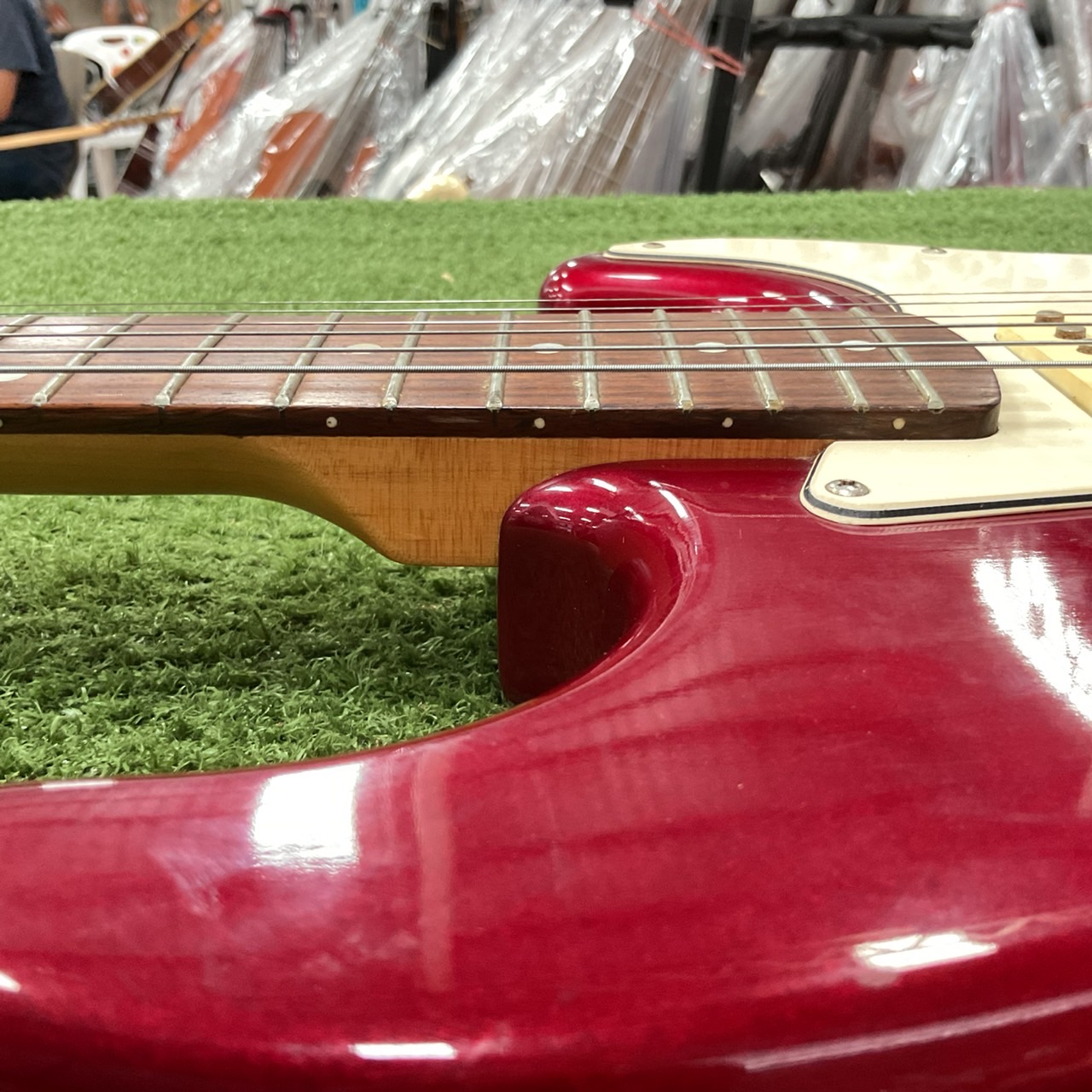 กีต้าร์ไฟฟ้า PHOTOGENIC