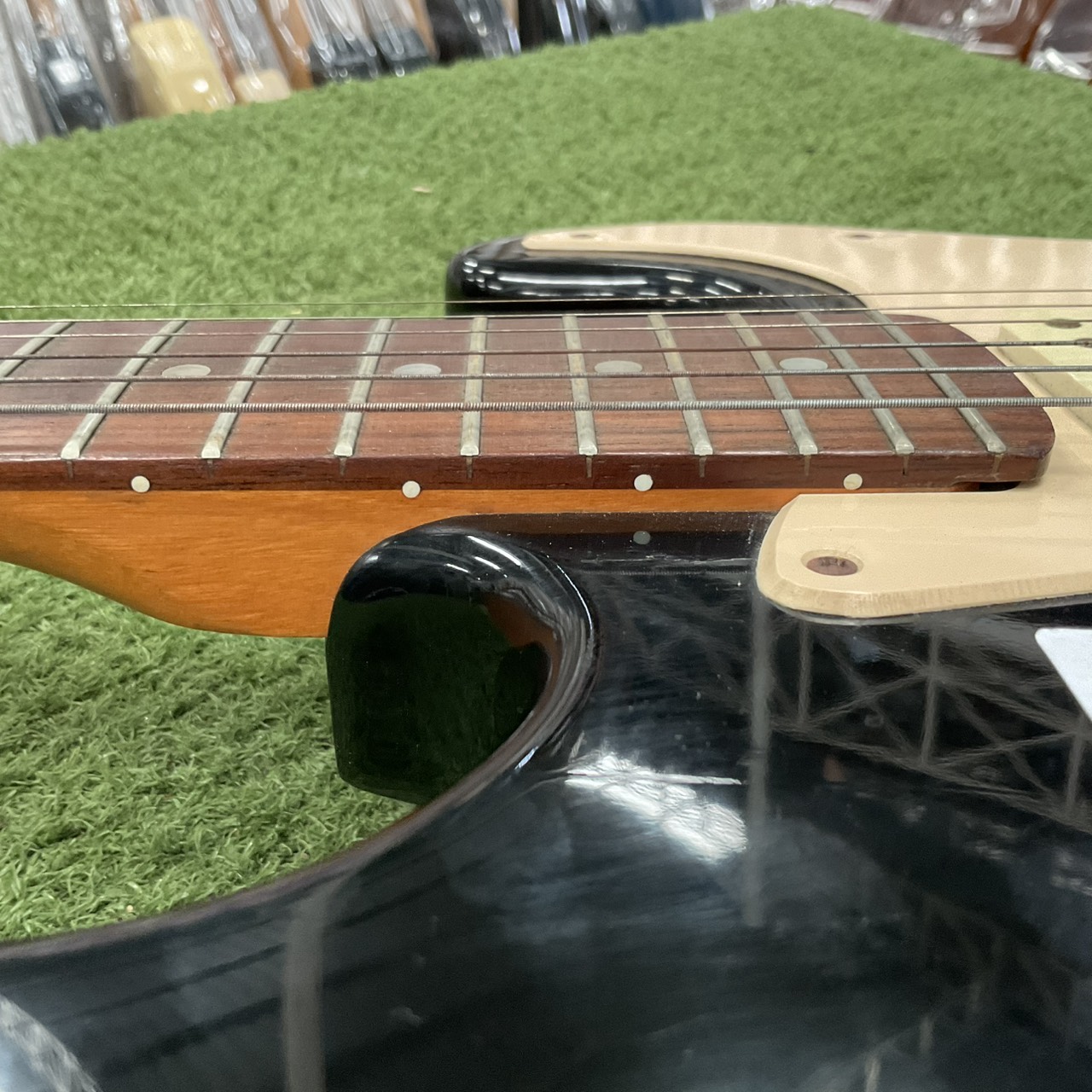 กีต้าร์ไฟฟ้า Photogenic : TRADITIONAL