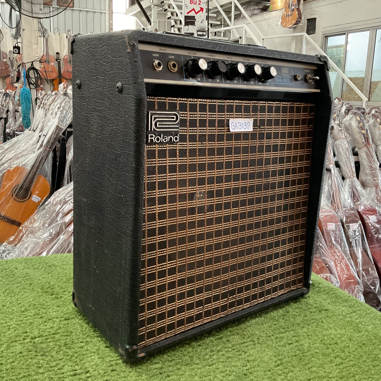 แอมป์กีต้าร์ Roland : GA-20