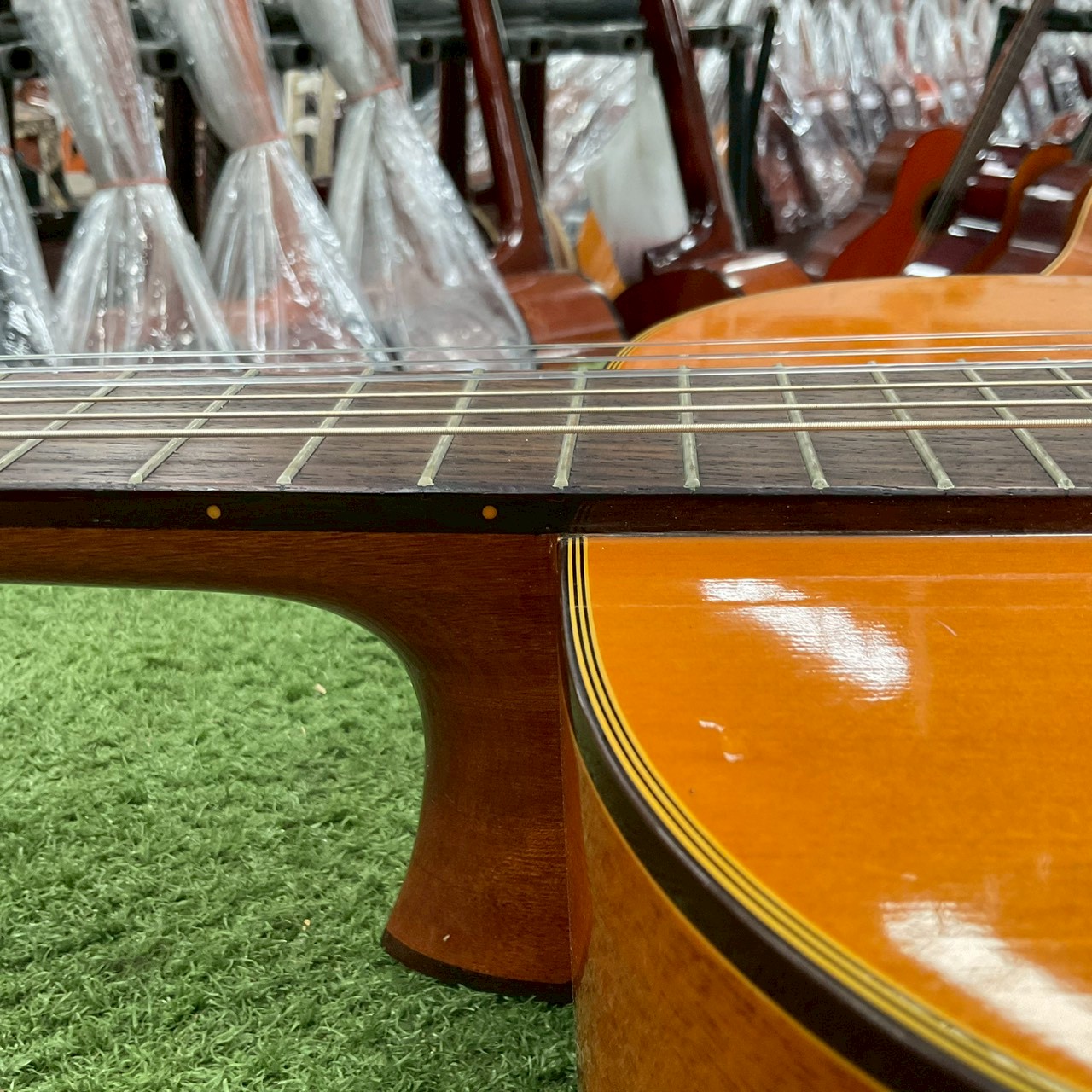 กีต้าร์คลาสสิค Abe : No.320