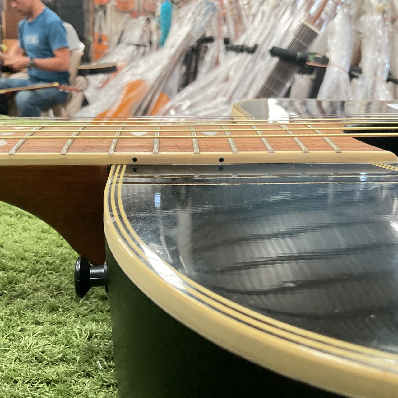 กีต้าร์โปร่งไฟฟ้า Legend : LMB-38