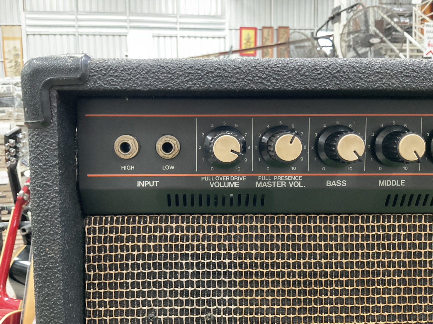 แอมป์กีต้าร์ Roland : SPIRIT-30