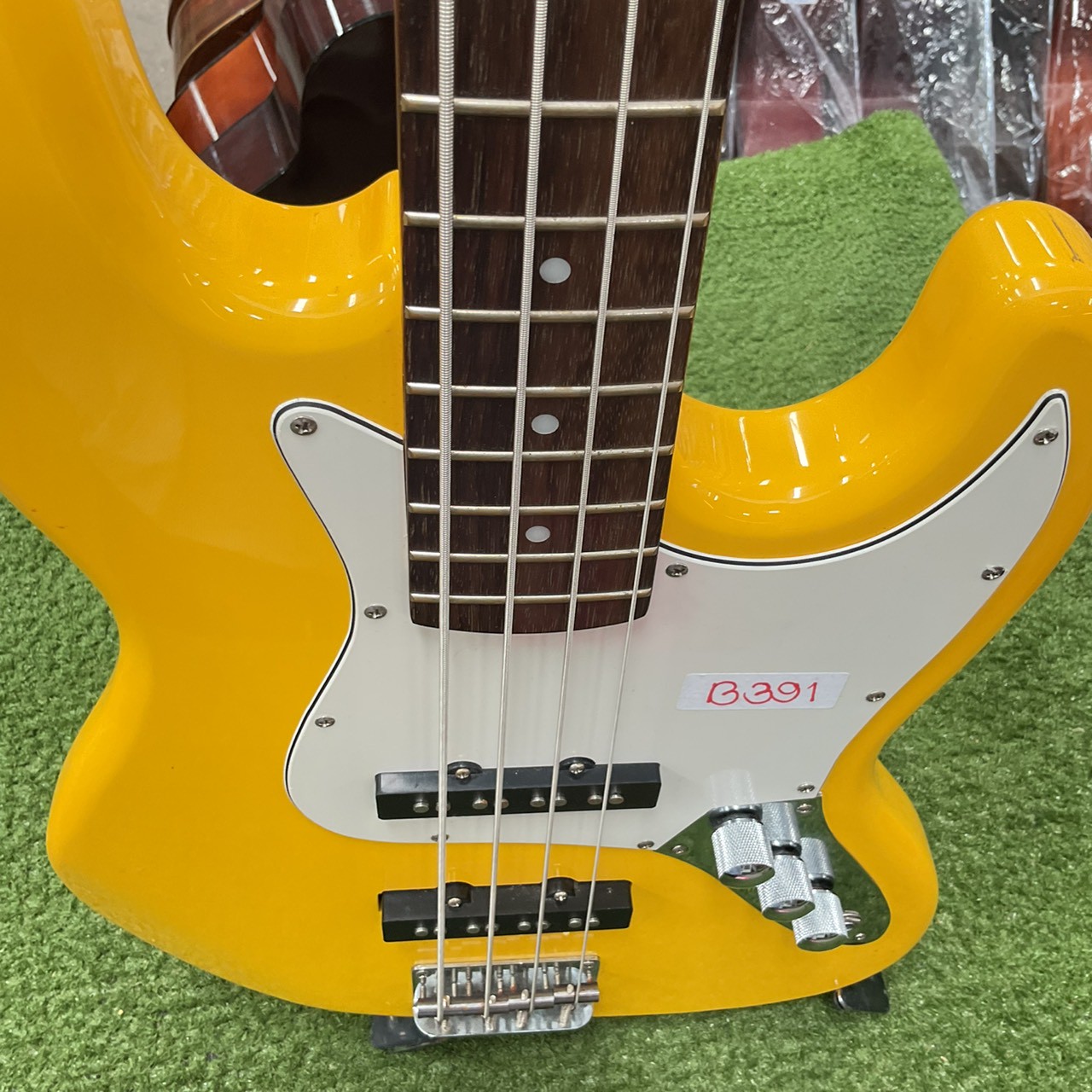 กีต้าร์เบส SELDER