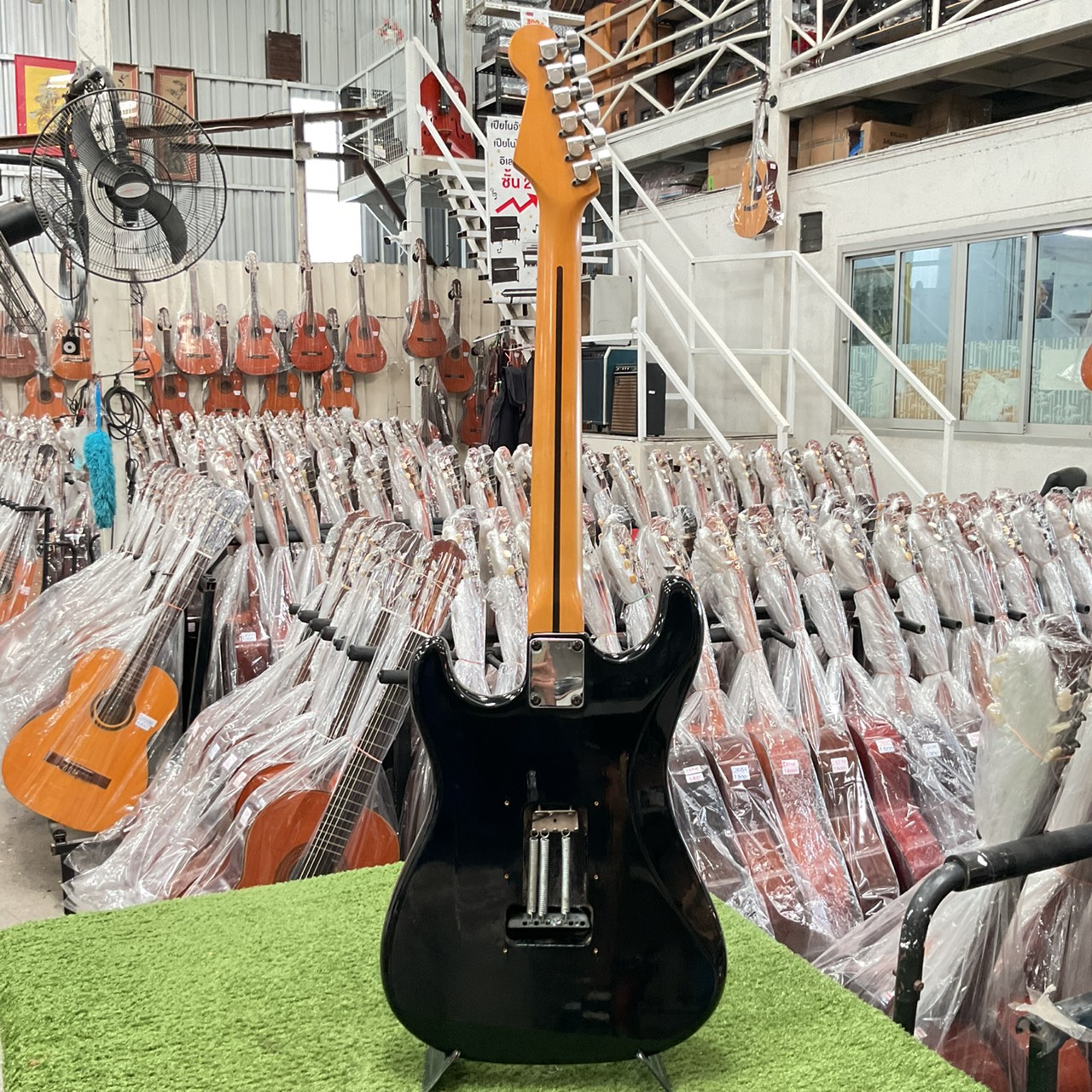 กีต้าร์ไฟฟ้า No Brand